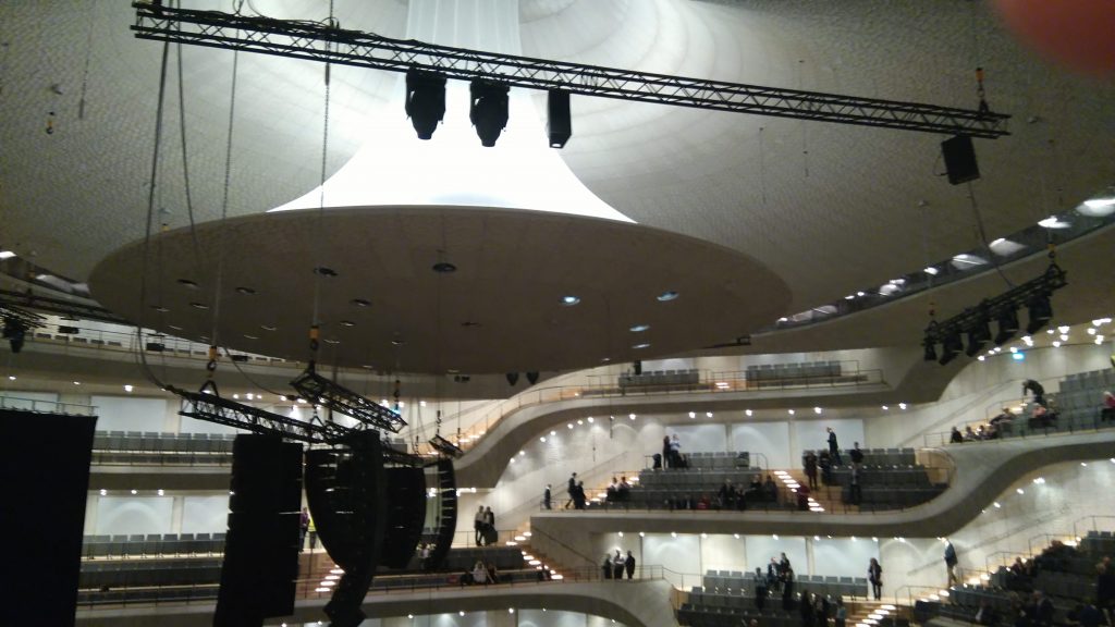 Elbphilharmonie, Testkonzert, Eröffnung Januar 2017, Heidi vom Lande, Der Blog aus und für Bergedorf, Elphi, Hamburg, Sängerin Miu, Soulmusik, Großer Saal, Plaza, Eröffnung, Januar 2017, Heidi vom Lande, Der Blog aus und für Bergedorf