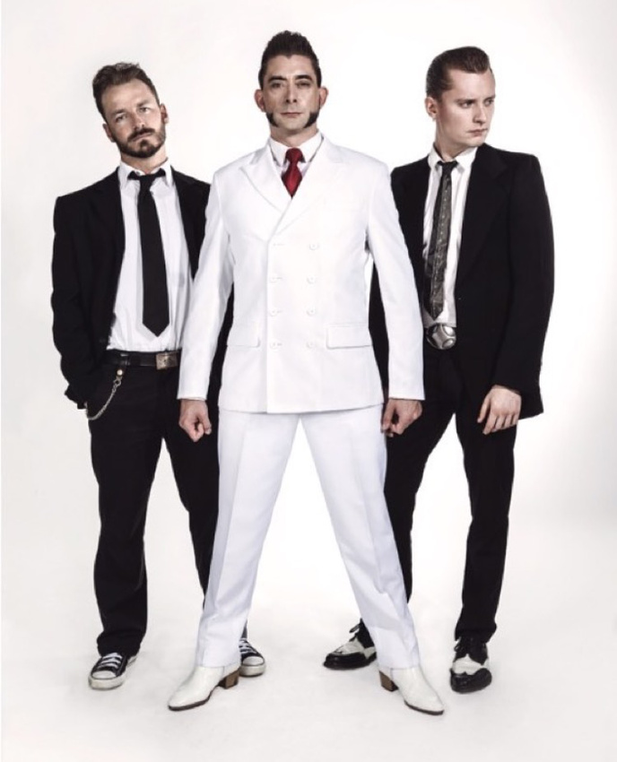 img-max Musiker international, Bergedorf, Blog, HeidivomLande, Heidi vom Lande, Konzert, NDR Sommertour, 90,3, Milow, Michy Reincke, Top Acts, Stadtteilwette, Lohbrügge, Anke Harnack, Der Blog aus und für Bergedorf, Musiker, national, Made in Germany, Gitarren, Musikinstrumente, Videos, Konzert, Festival, US-Cars, Release Party, Rockabilly, Pin-Up-Girl, Rocknroll, Rocksin, The Rocksin, Happy Billard
