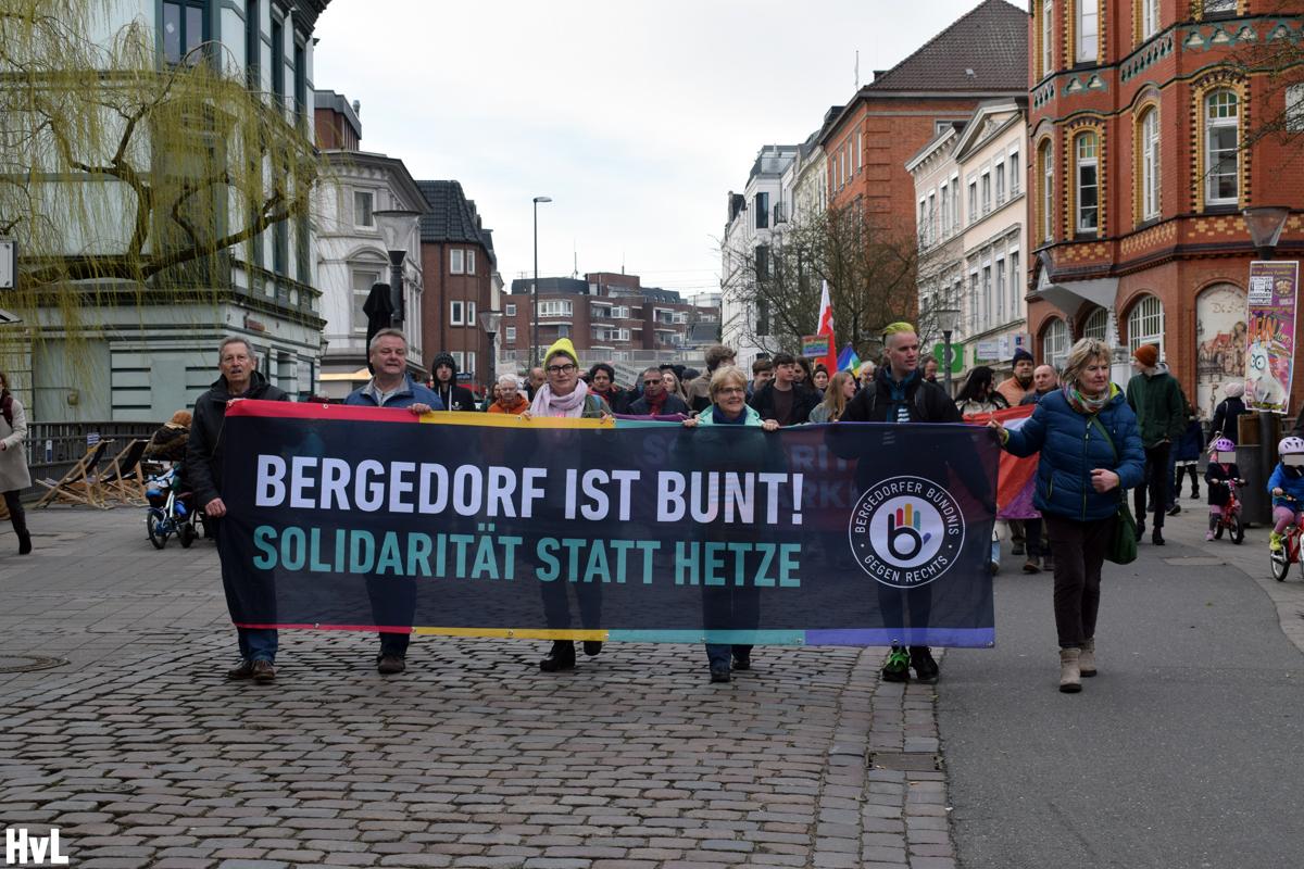 Bergedorf ist bunt, Demo gegen Rechtsextremismus, gegen AFD, Bezirk Bergedorf, Bergedorfer Innenstadt, Zeichen setzen, Kundgebung