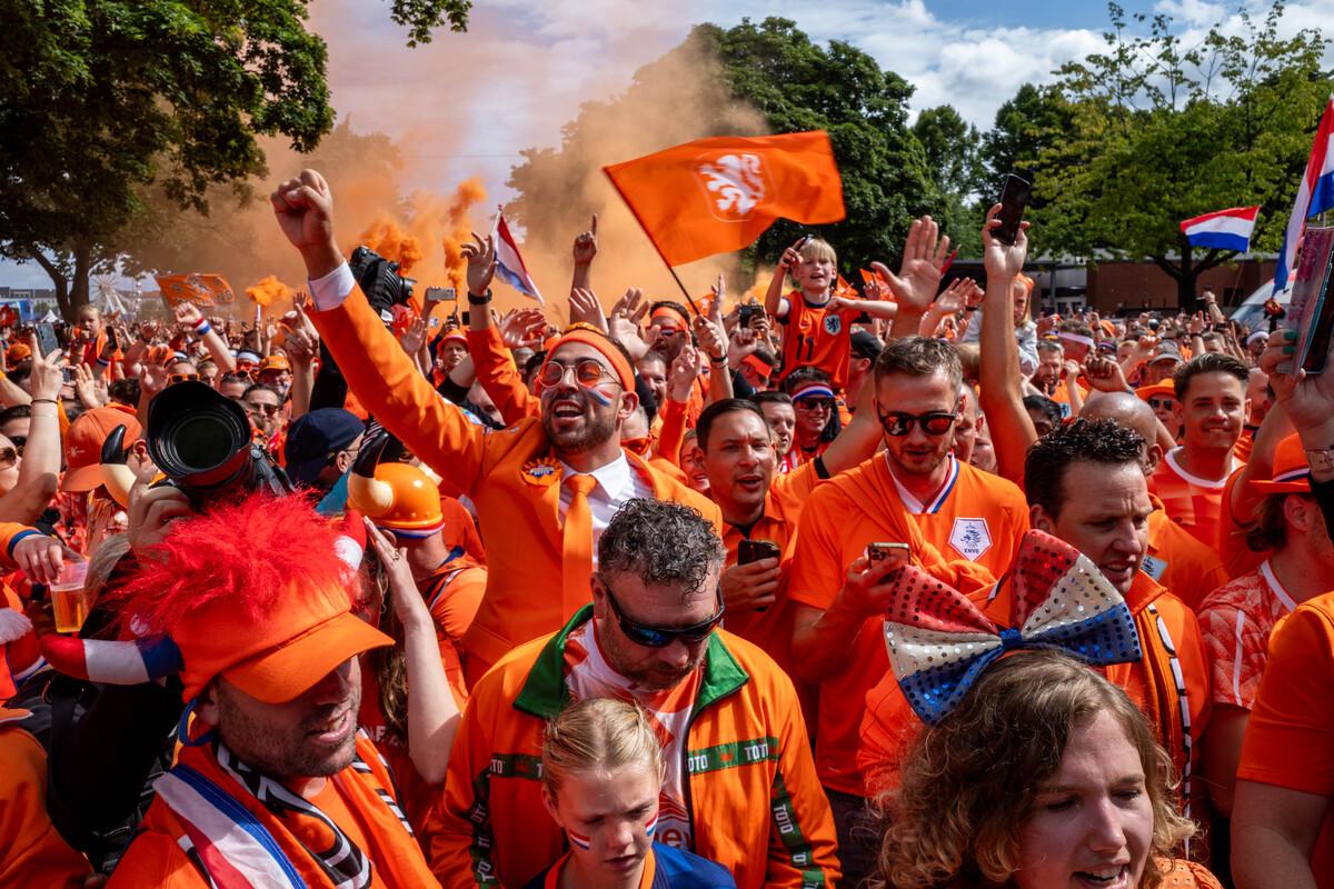 UEFA EURO 2024, Niederlande, Holland, Orange, Polen, Fußballspiel, Fussball, Hamburg, Fanparty, Fan-Walk