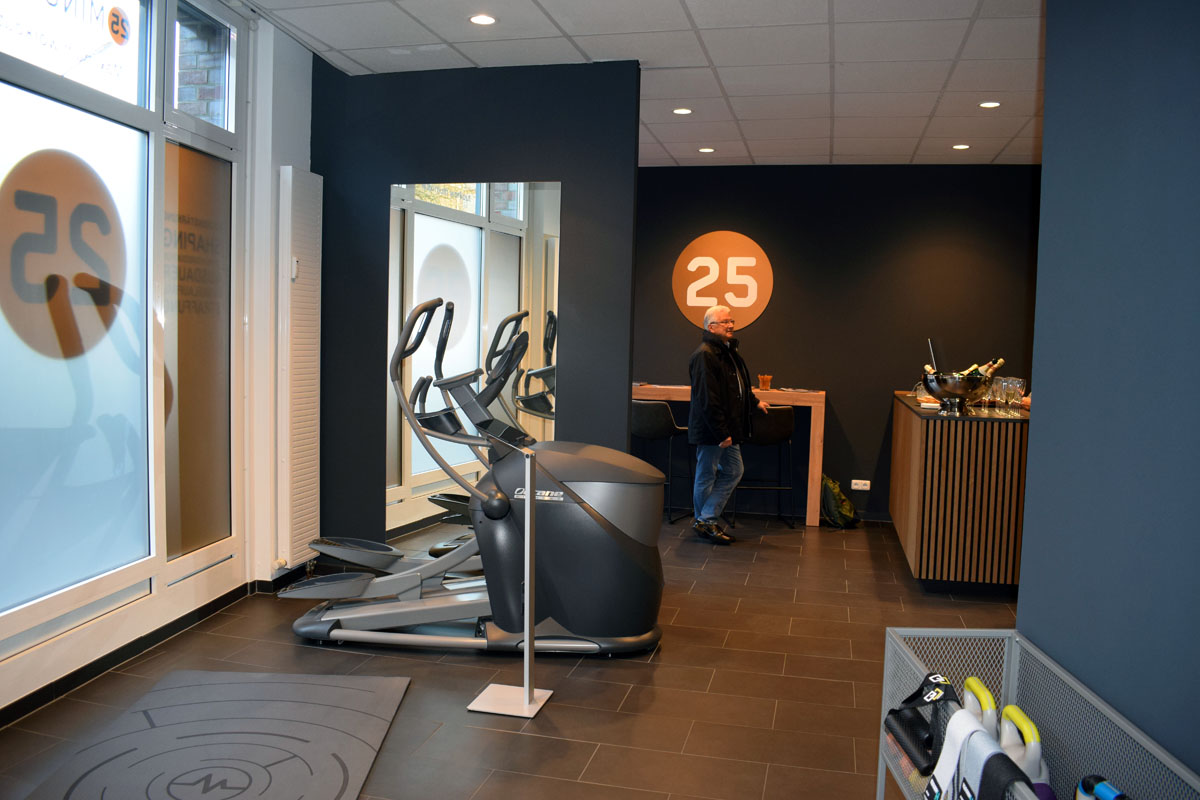 25Minutes, EMS-Studio, Wiedereröffnung, Rückenschmerzen, Sport, 20-Minuten-Training, Bergedorf, Schlossstraße, Elektrische Muskelstimulation