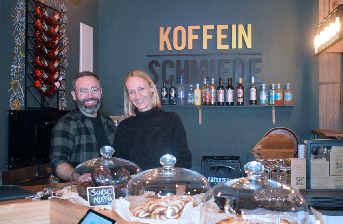 Koffeinschmiede, Torben Puttfarcken, Coffeeshop, Kaffeebar, Bergedorf, Hamburg, Bergedorfer Schloßstraße, Schloss, Bagel, Coffee, cafe, Kaffee, Cappucino, Weine, Spirituosen, Latte, Treffpunkt