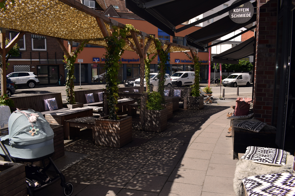Koffeinschmiede Bergedorf, Kaffee, Espresso, Cappuccino, Spirituosen, edle Weine, Feierabend-Bier, Gemütlichkeit, Kuchen, Hausgemacht, Afterwork, Gin, Bezirk Bergedorf, Schlossstraße, Hamburg