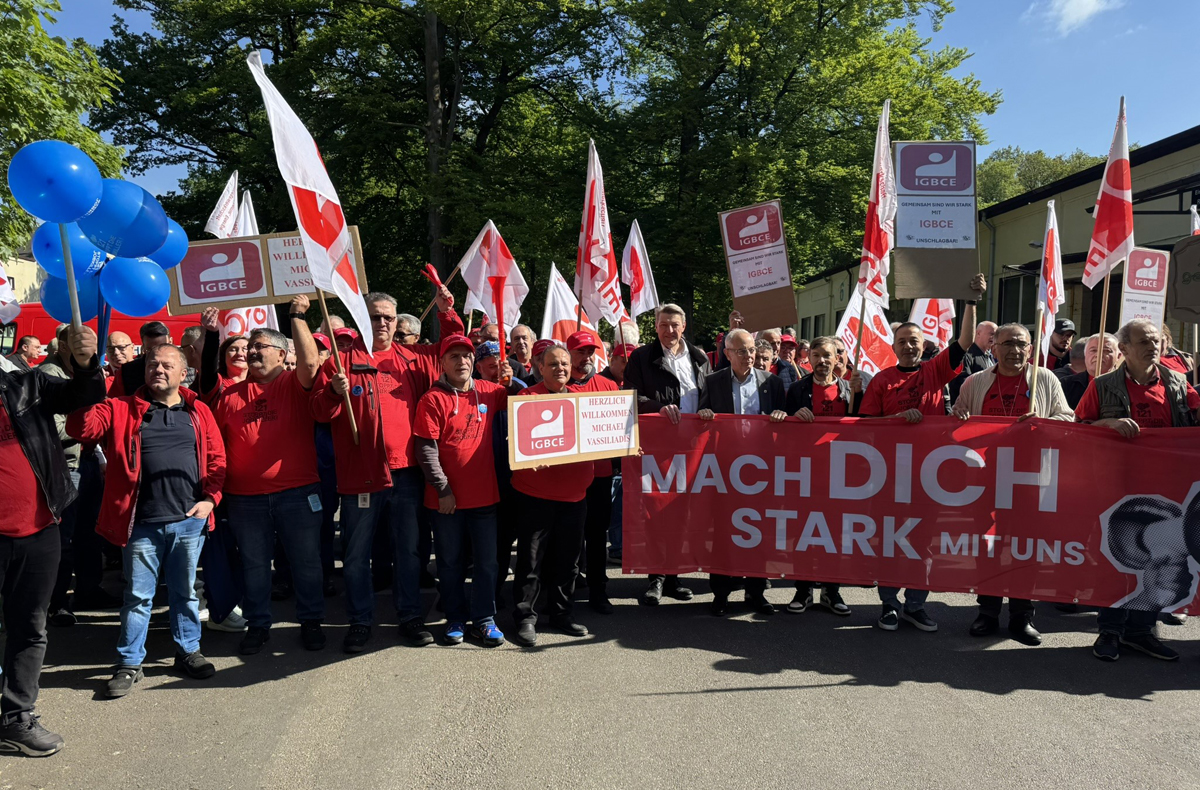 Tenneco, massiver Stellenaubbau, Verlagerung ins Ausland, Protest, Federal Mogul Bremsbelag GmbH in Glinde, Industriegewerkschaft Bergbau, Chemie, Energie (IGBCE), Michael Vassiliadis, Belegschaft