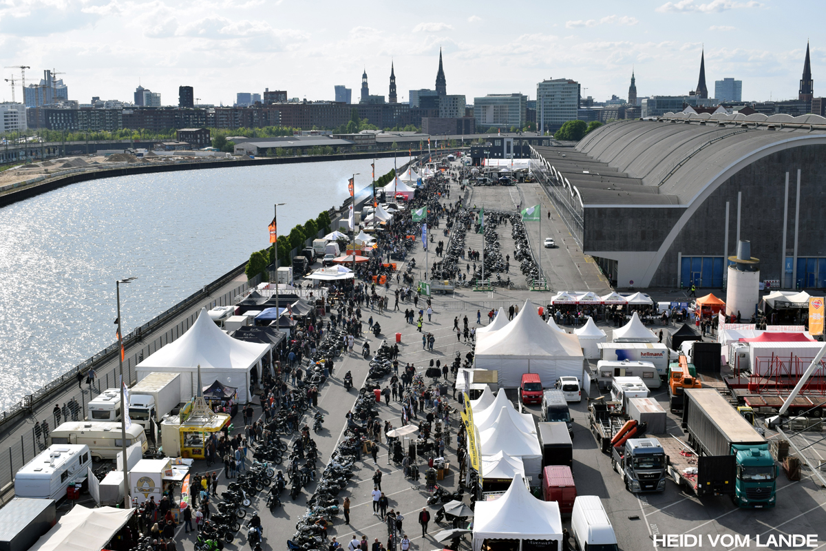Hamburg Harley Days, Biker, Motorradfahrer, Custom Bike, Hamburg, Motoren, Chrom, Großmarkt, Event, Musik, Tattoo Area