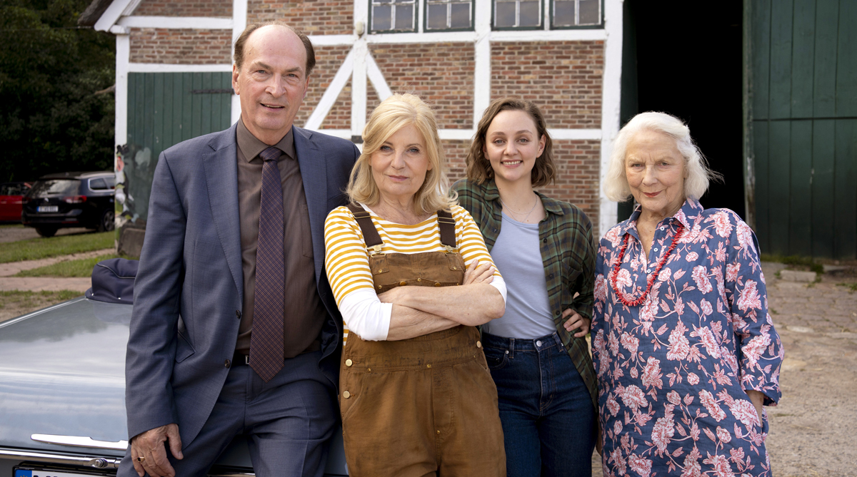 Die Kanzlei, Das Erste, ARD-Serie, Sabine Postel, Herbert Knaup, Kirchwerder, Weites Land, Drehstart, Dreharbeiten, Bezirk Bergedorf, Hamburg, Schauspieler