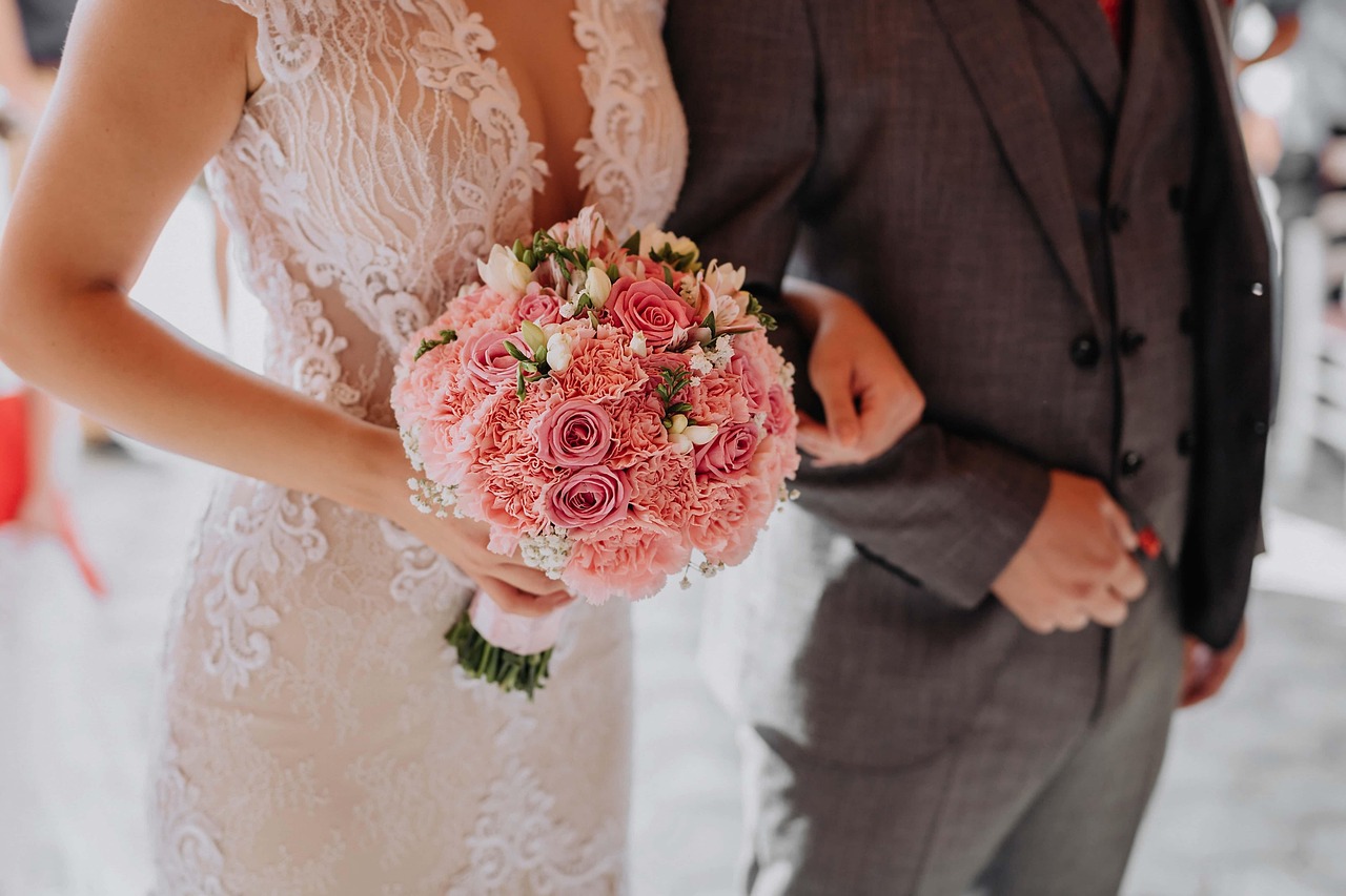 Hochzeitspaare, Trauung, Spiegelsaal, Rathaus Bergedorf, freie Termine 2025, Bezirk Bergedorf, Hamburg, Heiraten