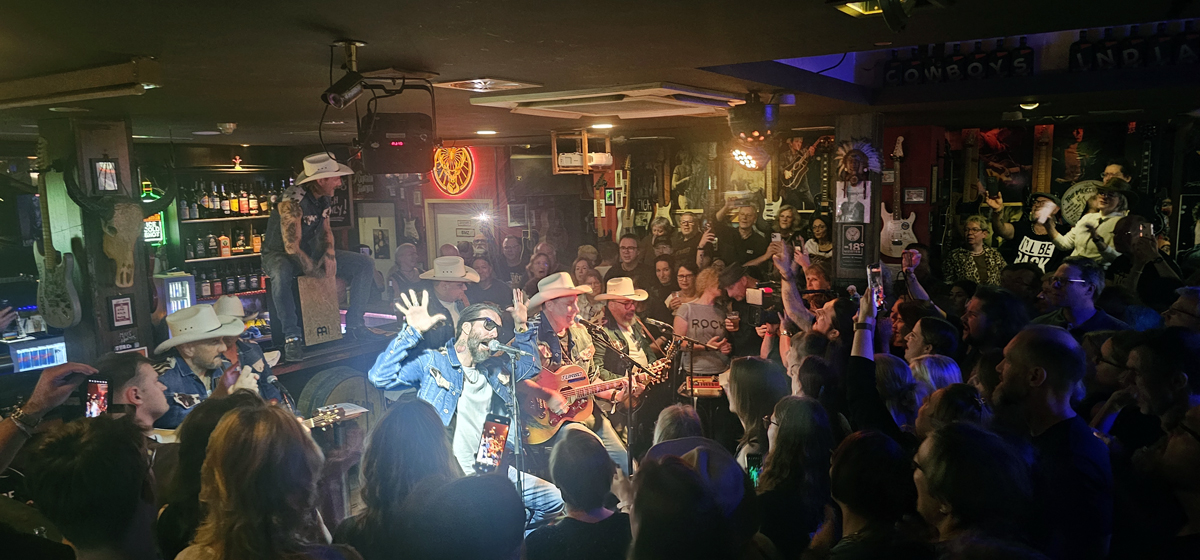 The BossHoss, Clubtour „Back to the Boots“, Country-Rock-Band, Fan Release Party, Sascha Vollmer, Hoss Power, Cowboy und Indianer, Reeperbahn, Hamburg, Alec Voelkel, Boss Burns