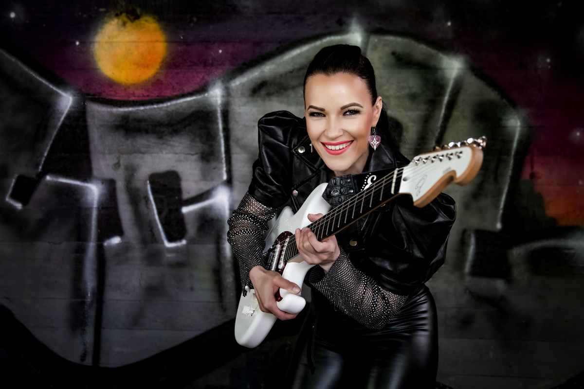 Erja Lyytinen, Finnische Blues- und Rockmusikerin, Blues mit Elementen aus Jazz, Pop, R&B und Country, Club am Donnerstag, Bergedorf, Hamburg, Konzert