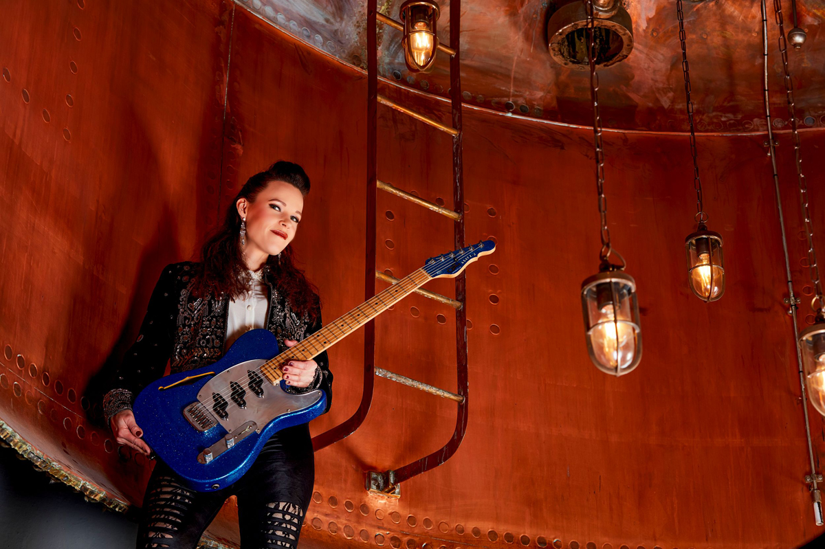 Erja Lyytinen, Finnische Blues- und Rockmusikerin, Blues mit Elementen aus Jazz, Pop, R&B und Country, Club am Donnerstag, Bergedorf, Hamburg, Konzert