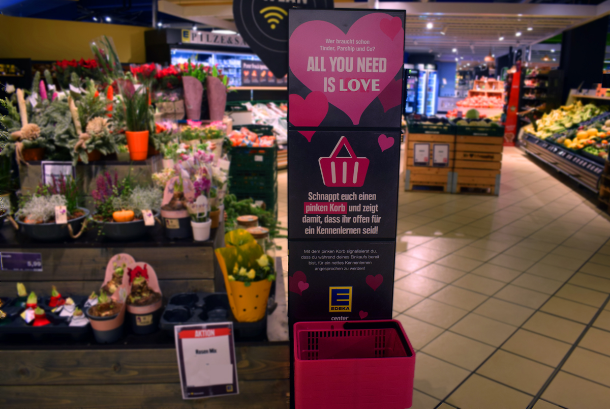 Edeka Center, E center, Marktkauf-Center-Bergedorf, Einkaufserlebnis, Aktion Stille Stunde, Aktion pinke Körbe, Flirtaktion, Dating, Einkaufszentrum, frische Lebensmittel, regionale Spezialitäten, Markenprodukte, Rabattaktionen