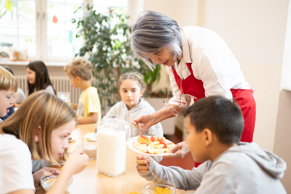 brotZeit, Frühstückshelfer gesucht, Grundschule Friedrich-Frank-Bogen, Nettelnburg, Bergedorf, Frühstück für alle Kinder