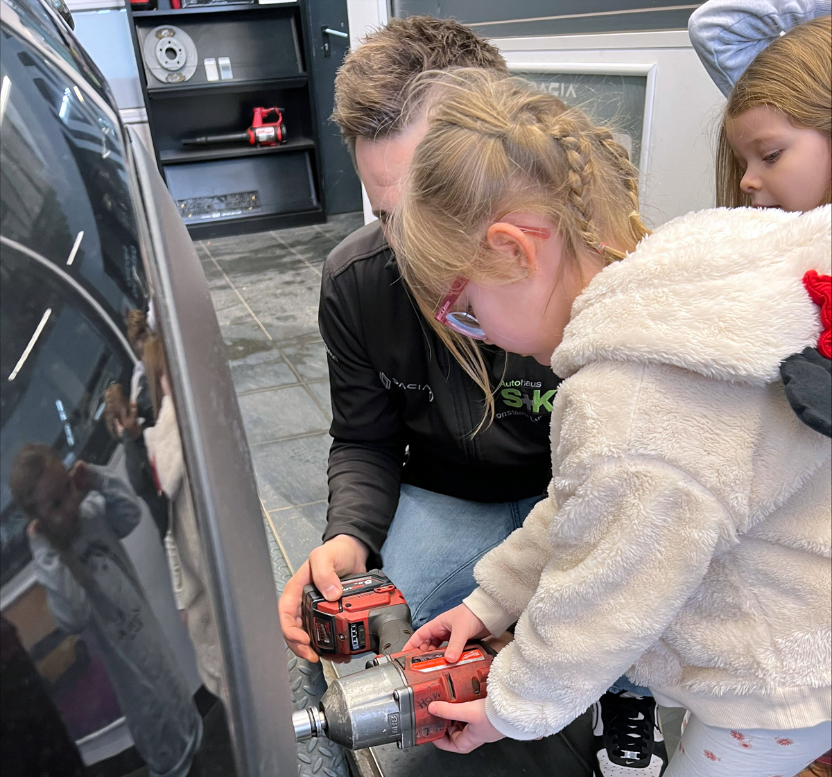 Vorschulkinder, Bergedorf, Handwerker-Tag, Autohaus, Bezirk Bergedorf, spannende Einblicke, Naturkita Klitzeklein