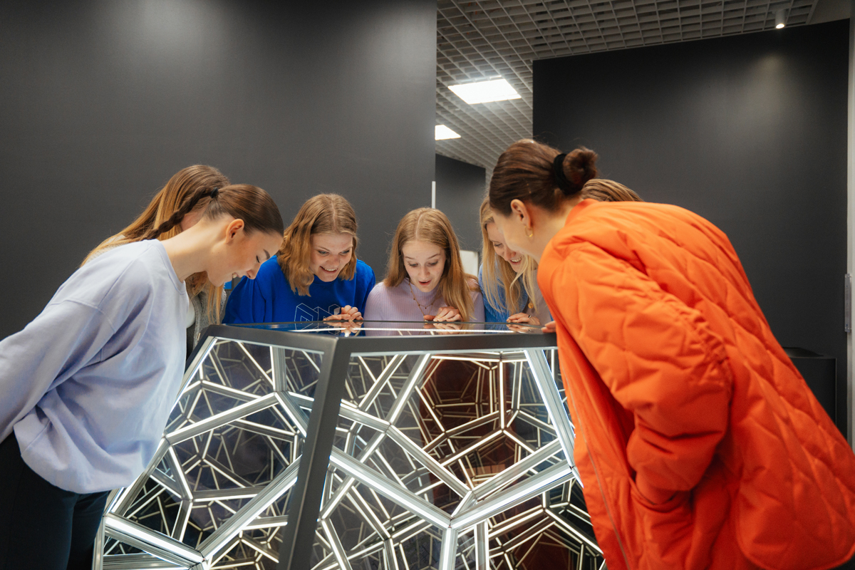 Museum der Illusionen, Hamburg, Muttertagsaktion, freier Eintritt, Kind, Besuch, Mütter, Erlebnis