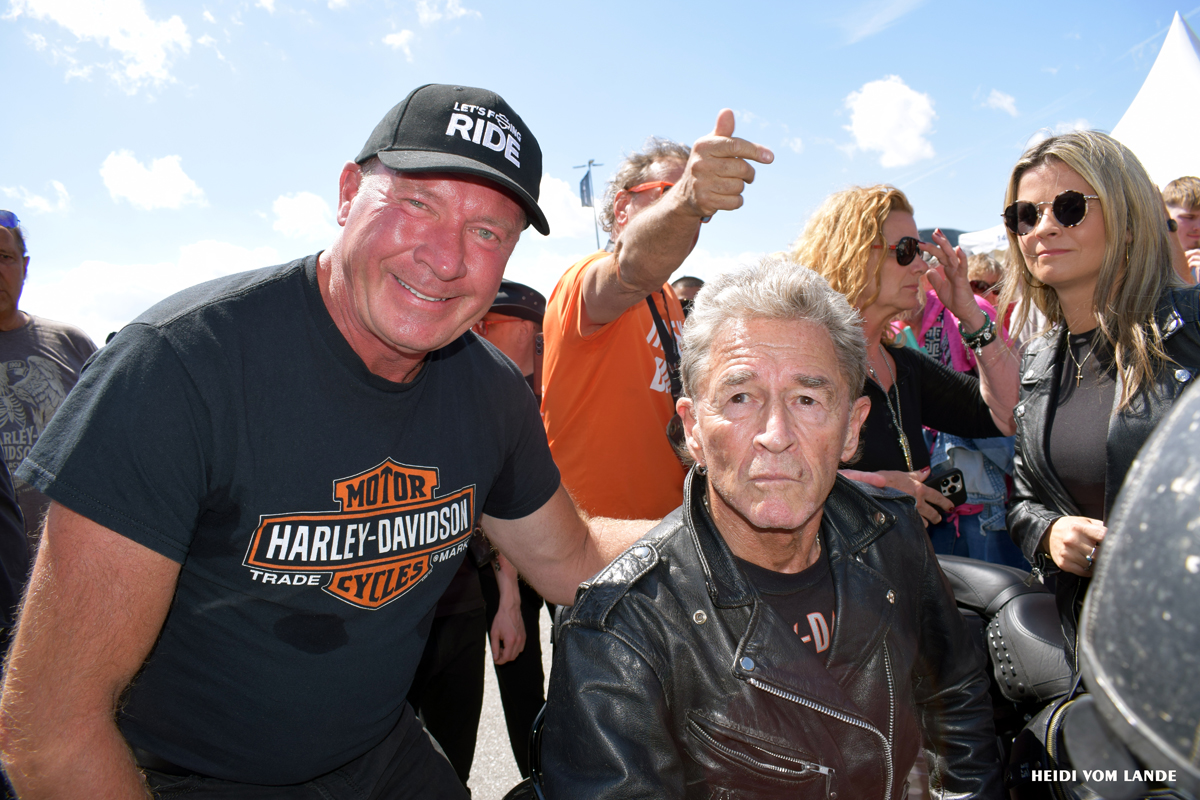Hamburg Harley Days, Biker, Motorradfahrer, Custom Bike, Hamburg, Motoren, Chrom, Großmarkt, Event, Musik, Tattoo Area, Peter Maffay