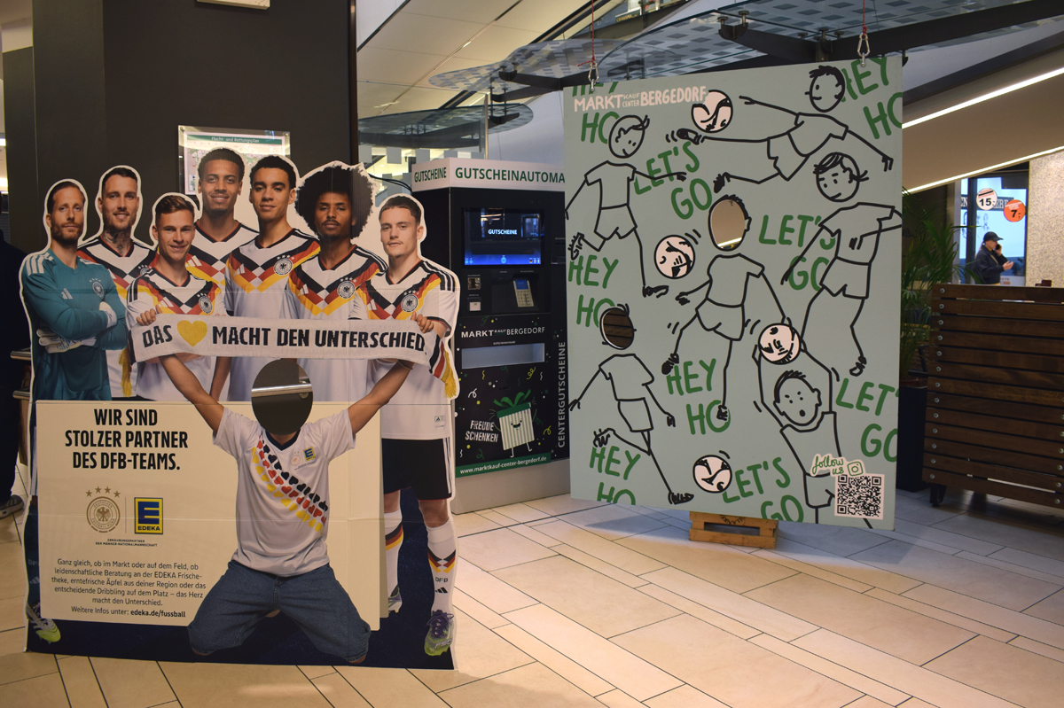 Marktkauf-Center-Bergedorf, EDEKA, Einkaufen, Einkaufscenter, WM, Fußball, Weltmeisterschaft, Fan-Artikel, Fanshop, Bergedorf, Lohbrügge
