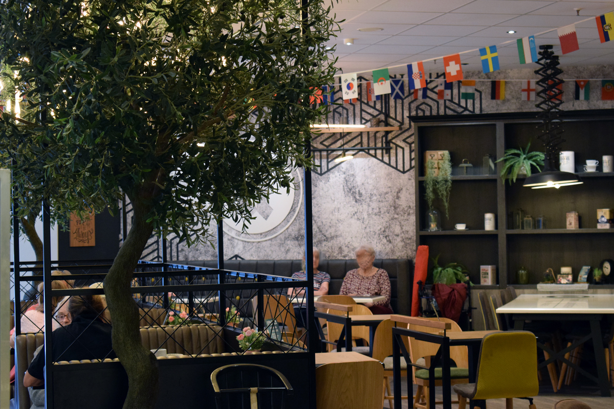 Allwörden, Tradition, Backwaren, Marktkauf-Center-Bergedorf, Bäckereicafé, Kuchen, Torten, Brötchen, Brot, Croissant, Regional