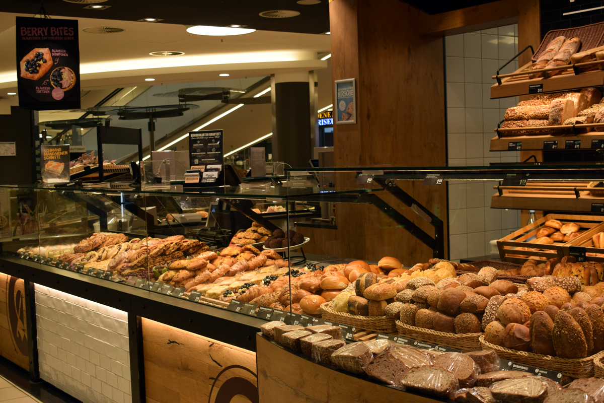 Allwörden, Tradition, Backwaren, Marktkauf-Center-Bergedorf, Bäckereicafé, Kuchen, Torten, Brötchen, Brot, Croissant, Regional