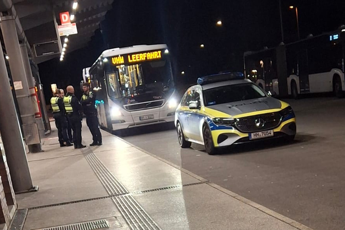 Bergedorf, Omnibus, Fahrzeug, Verkehr, Schlangenlinien, Busfahrer, Alkoholtest, Bahnhof